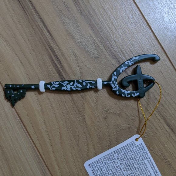 Disney Store Opening Magical Key - Picture 2 of 2